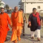 अखाड़ा परिषद के अध्यक्ष महंत रविंद्रपुरी का बड़ा बयान: फर्जी लोग कर रहे आश्रम पर कब्जे की साजिश