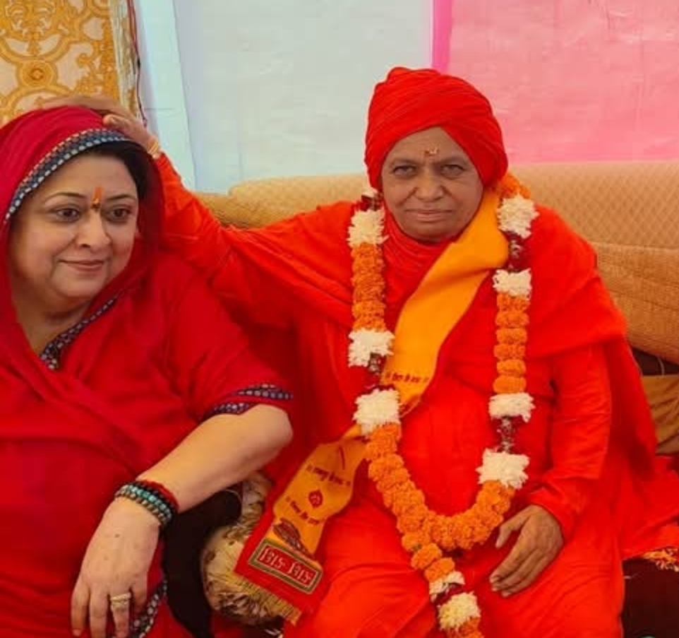 श्यामपुर गाजीवाली में जलभराव से जनजीवन अस्त-व्यस्त, महंत श्रद्धानंद से लगाई गुहार 59