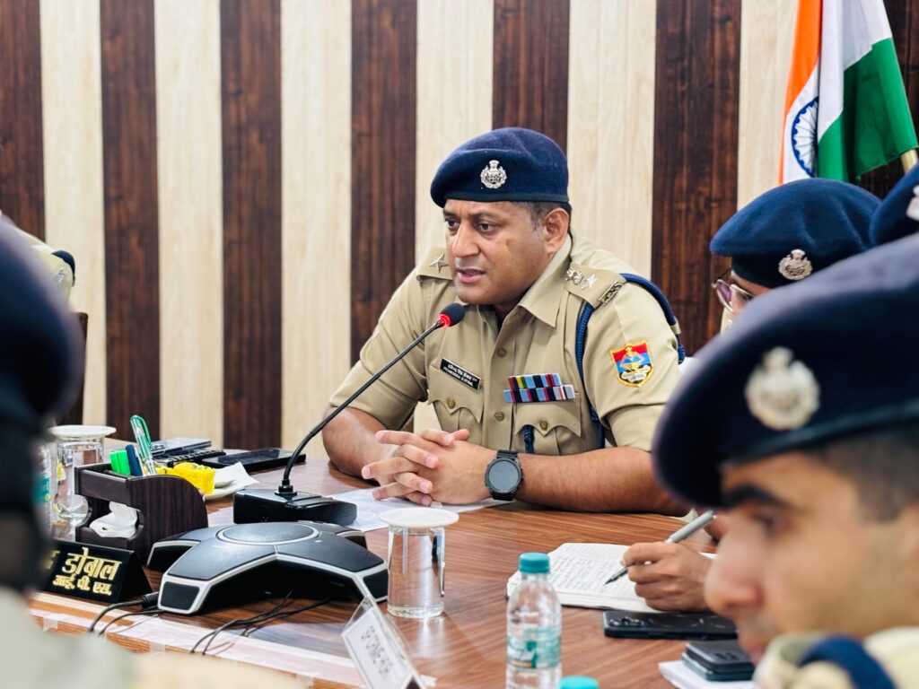 हरिद्वार पुलिस की गौ तस्करों पर ताबड़तोड़ कार्रवाई: 250 किलो गोमांस बरामद, 5 फरार।। 30