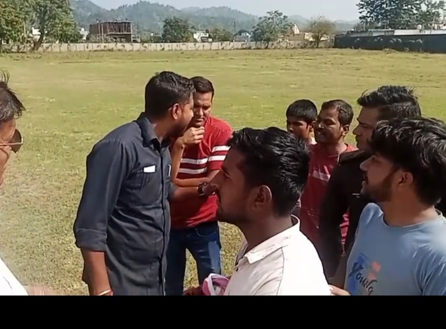 गाजीवाली में गंगा घाट पर विवाद — क्षेत्रीय युवकों और प्रॉपर्टी मालिकों में तनातनी, गंगा में अतिक्रमण का आरोप 15